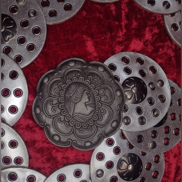 VTG Statement Oversized Faux Leather Disk Belt Large Metal Buckle Boho Western - Picture 2 of 9